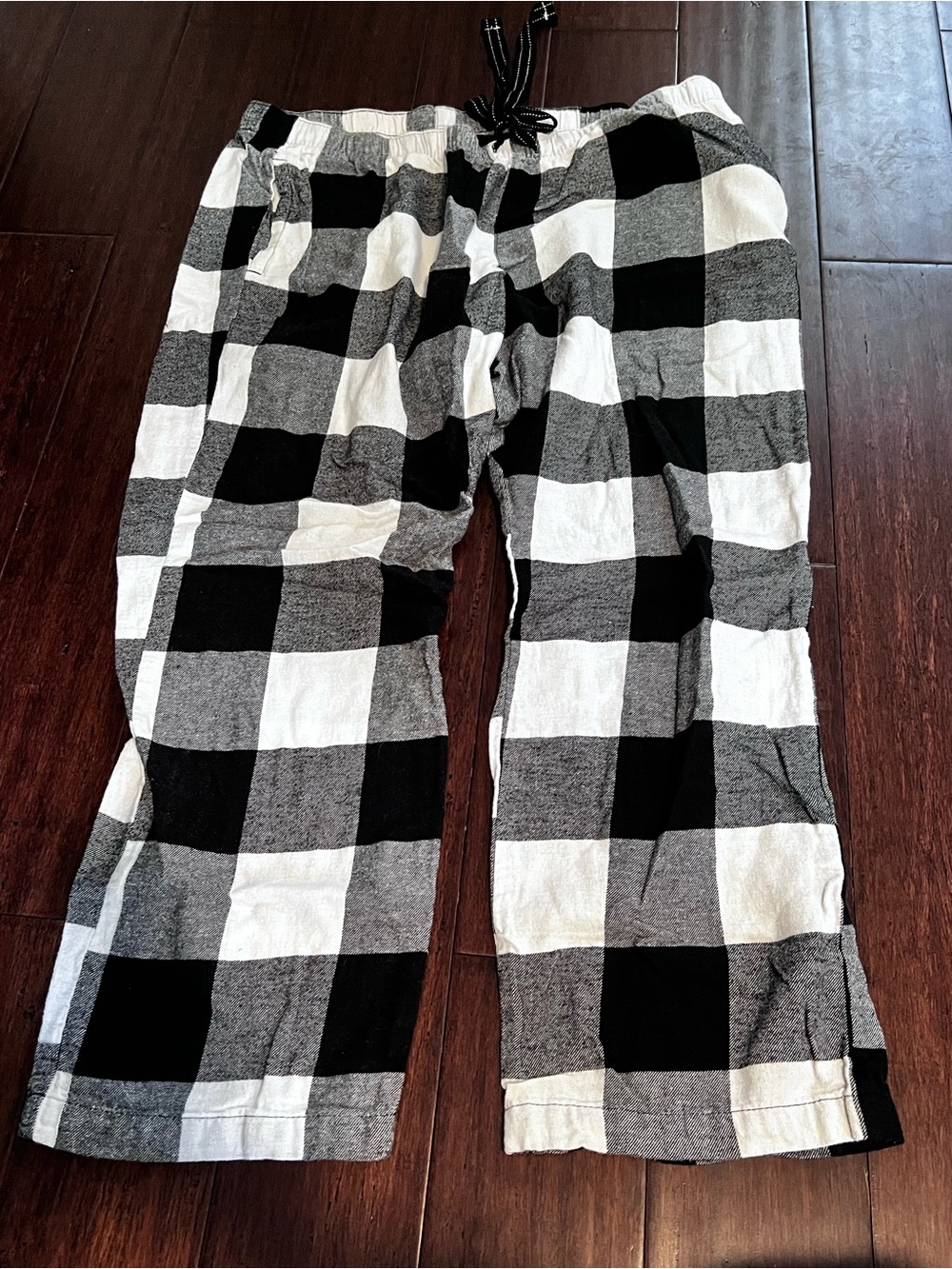 Old Navy Black, White & Gray Plaid Lounge Pants